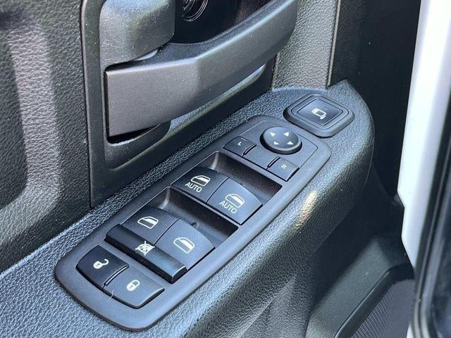 2023 RAM 3500 Tradesman 4x4 Crew Cab 8' Box