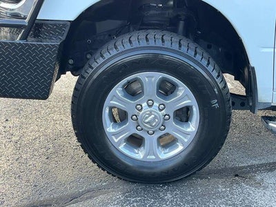 2024 RAM 3500 Big Horn 4x4 Crew Cab 8' Box