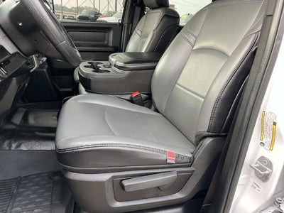 2025 RAM 3500 Tradesman 4x4 Crew Cab 8' Box
