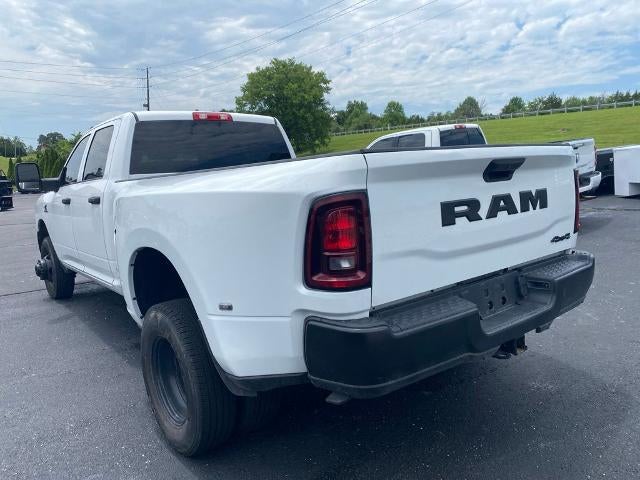 2025 RAM 3500 Tradesman 4x4 Crew Cab 8' Box