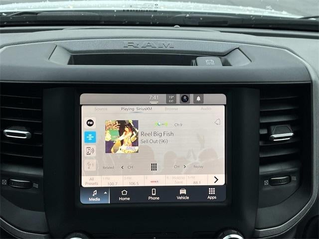 2024 RAM 3500 Tradesman 4x4 Crew Cab 8' Box