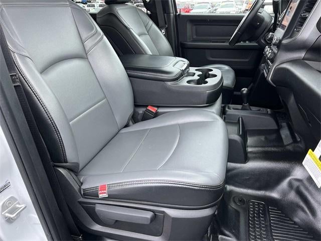 2024 RAM 3500 Tradesman 4x4 Crew Cab 8' Box