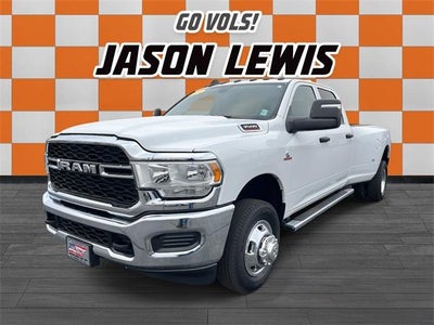 2024 RAM 3500 Tradesman 4x4 Crew Cab 8' Box