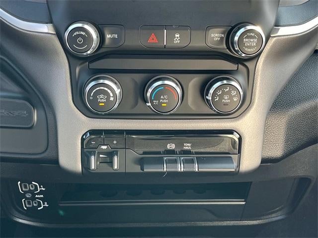 2024 RAM 3500 Big Horn 4x4 Crew Cab 8' Box