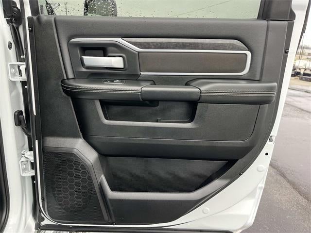 2024 RAM 3500 Big Horn 4x4 Crew Cab 8' Box