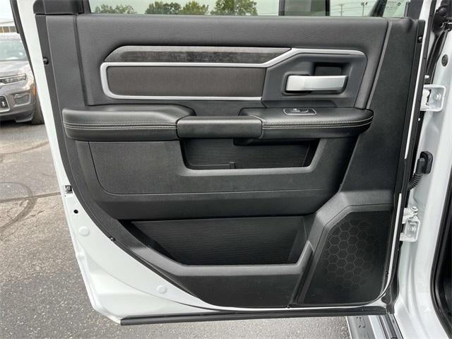 2024 RAM 3500 Big Horn 4x4 Crew Cab 8' Box