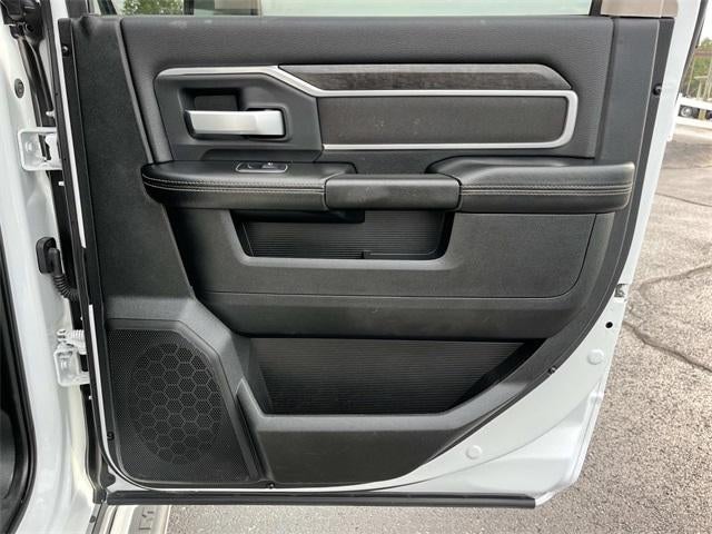 2024 RAM 3500 Big Horn 4x4 Crew Cab 8' Box