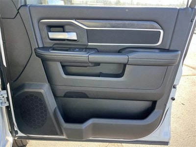 2024 RAM 3500 Big Horn 4x4 Crew Cab 8' Box