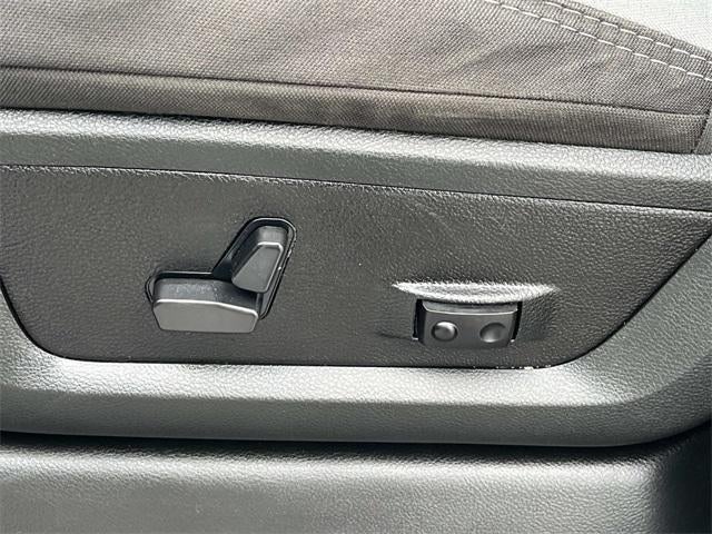 2024 RAM 3500 Big Horn 4x4 Crew Cab 8' Box