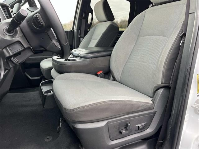 2024 RAM 3500 Big Horn 4x4 Crew Cab 8' Box