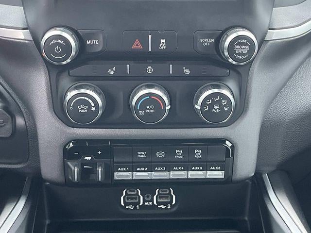 2022 RAM 3500 Big Horn 4x4 Crew Cab 8' Box