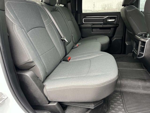 2022 RAM 3500 Big Horn 4x4 Crew Cab 8' Box