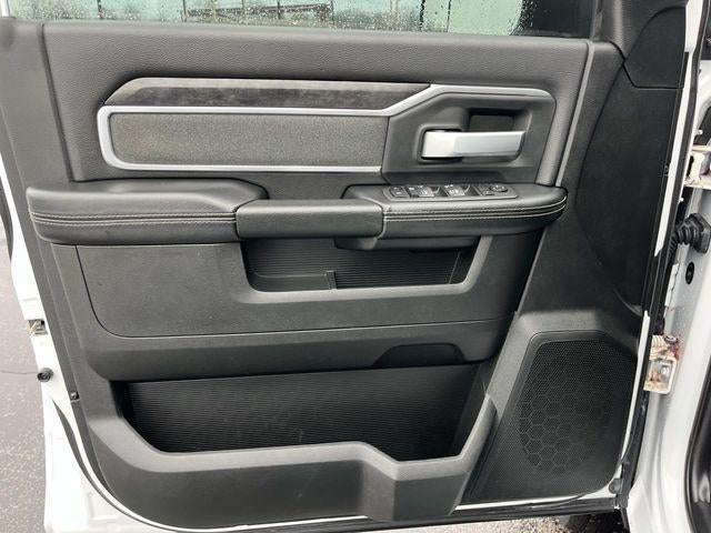 2022 RAM 3500 Big Horn 4x4 Crew Cab 8' Box