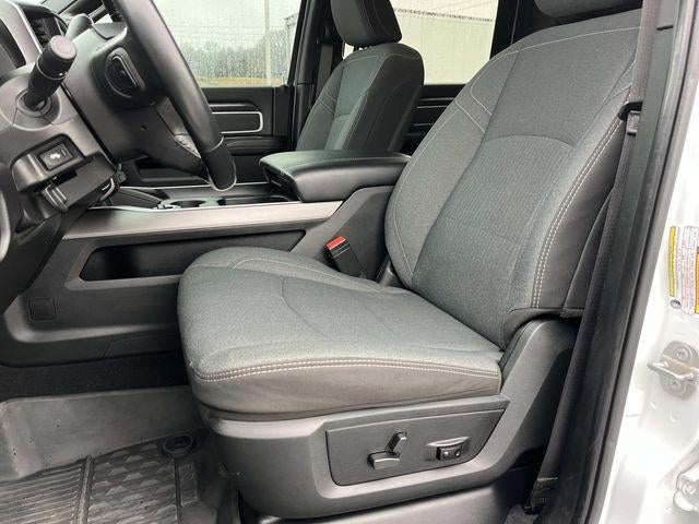 2022 RAM 3500 Big Horn 4x4 Crew Cab 8' Box