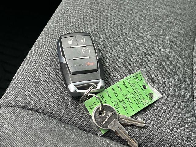 2022 RAM 3500 Big Horn 4x4 Crew Cab 8' Box