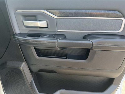 2022 RAM 3500 Big Horn 4x4 Crew Cab 8' Box