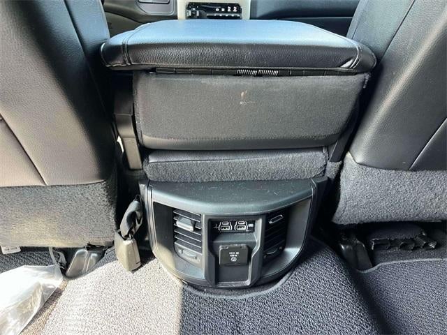 2020 RAM 3500 Laramie 4x4 Crew Cab 8' Box