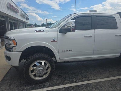 2024 RAM 3500 Longhorn 4x4 Crew Cab 8' Box