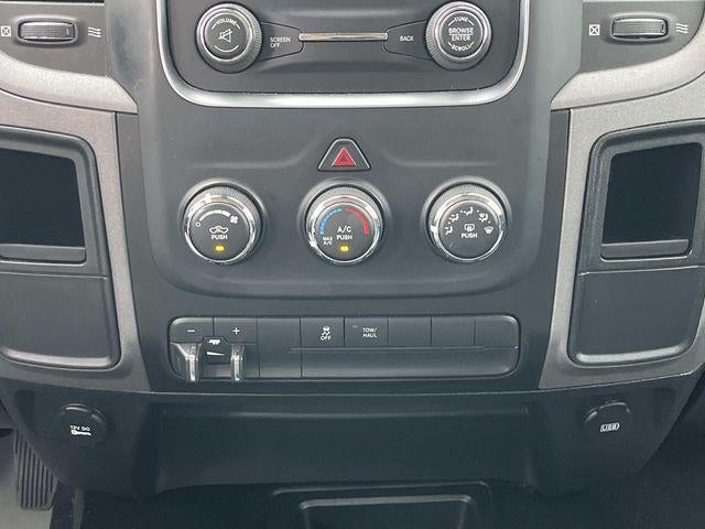 2018 RAM 2500 Tradesman 4x4 Crew Cab 6'4" Box