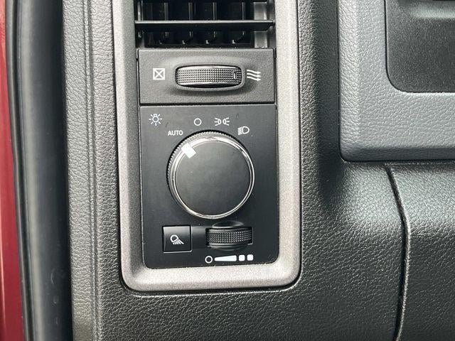 2018 RAM 2500 Tradesman 4x4 Crew Cab 6'4" Box