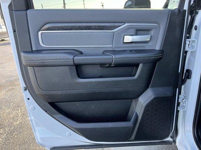 2022 RAM 2500 Big Horn 4x4 Crew Cab 6'4" Box