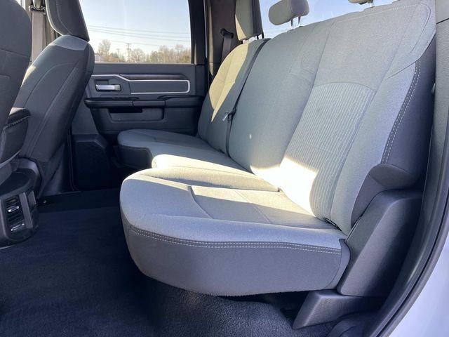 2022 RAM 2500 Big Horn 4x4 Crew Cab 6'4" Box