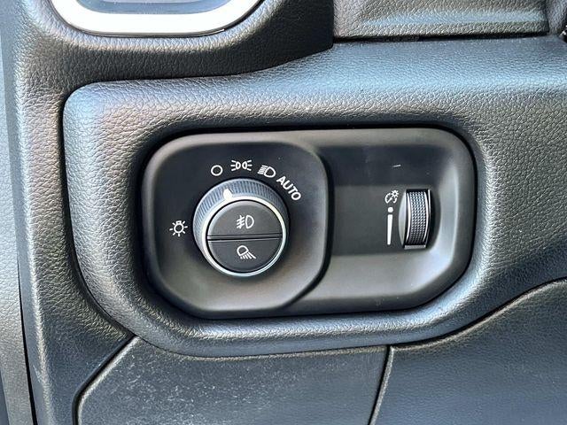 2022 RAM 2500 Big Horn 4x4 Crew Cab 6'4" Box