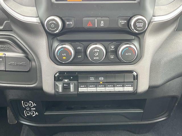 2023 RAM 4500 Chassis Cab SLT 4x4 Crew Cab 60" CA 173.4" WB