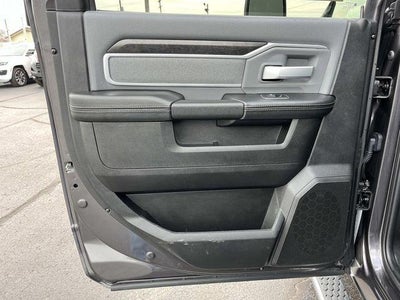 2023 RAM 4500 Chassis Cab SLT 4x4 Crew Cab 60" CA 173.4" WB