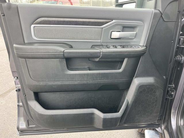 2023 RAM 4500 Chassis Cab SLT 4x4 Crew Cab 60" CA 173.4" WB