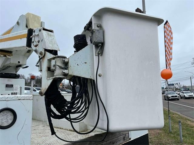 2017 RAM 5500 Chassis Cab Tradesman 4x2 Reg Cab 84" CA 168.5" WB