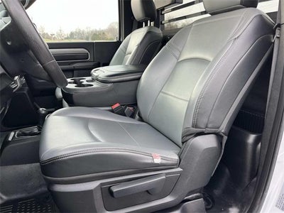 2021 RAM 5500 Chassis Cab Tradesman 4x4 Reg Cab 60" CA 144.5" WB