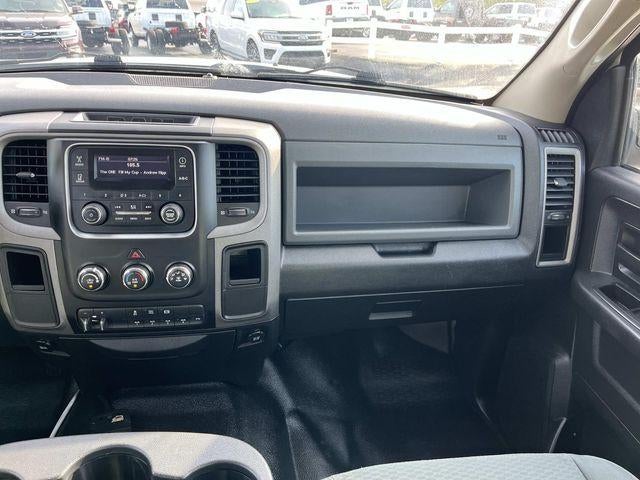 2014 RAM 3500 2WD Crew Cab 172" WB 60" CA Tradesman