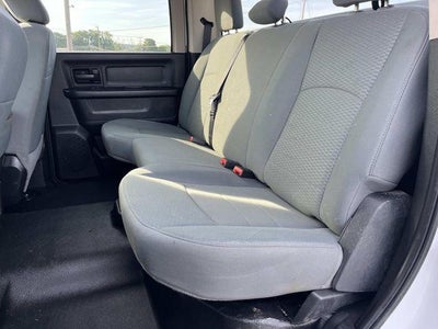 2014 RAM 3500 2WD Crew Cab 172" WB 60" CA Tradesman