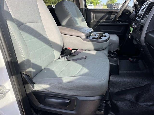 2014 RAM 3500 2WD Crew Cab 172" WB 60" CA Tradesman