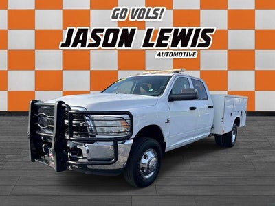 2014 RAM 3500 2WD Crew Cab 172" WB 60" CA Tradesman