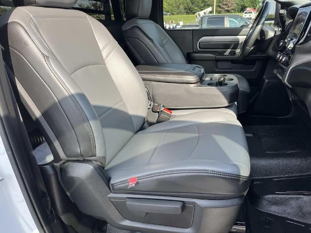2025 RAM 3500 Chassis Cab Tradesman 4WD Reg Cab 60" CA 143.5" WB