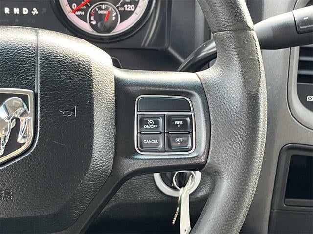 2018 RAM 3500 Chassis Cab Tradesman 4WD Crew Cab 60" CA 172.4" WB