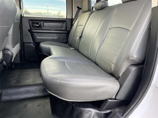 2018 RAM 3500 Chassis Cab Tradesman 4WD Crew Cab 60" CA 172.4" WB