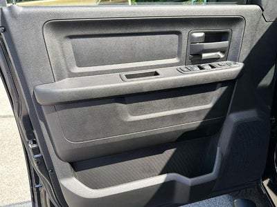 2024 RAM 3500 Chassis Cab Tradesman 4WD Crew Cab 60" CA 172.4" WB
