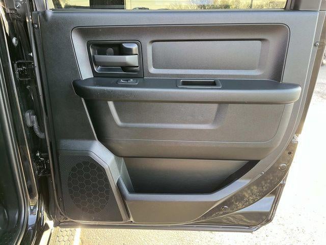 2024 RAM 3500 Chassis Cab Tradesman 4WD Crew Cab 60" CA 172.4" WB