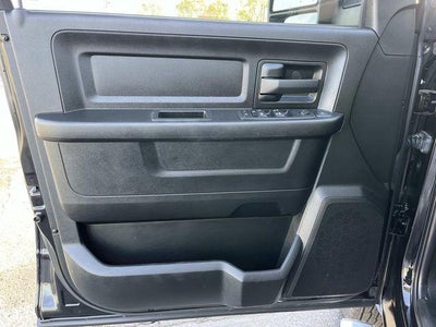 2024 RAM 3500 Chassis Cab Tradesman 4WD Crew Cab 60" CA 172.4" WB