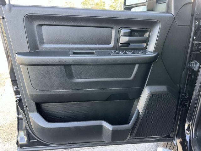 2024 RAM 3500 Chassis Cab Tradesman 4WD Crew Cab 60" CA 172.4" WB