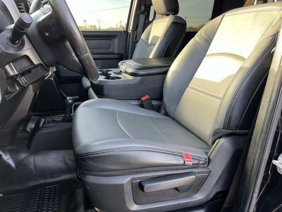 2024 RAM 3500 Chassis Cab Tradesman 4WD Crew Cab 60" CA 172.4" WB