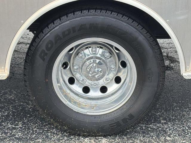 2024 RAM 3500 Chassis Cab SLT 4WD Crew Cab 60" CA 172.4" WB