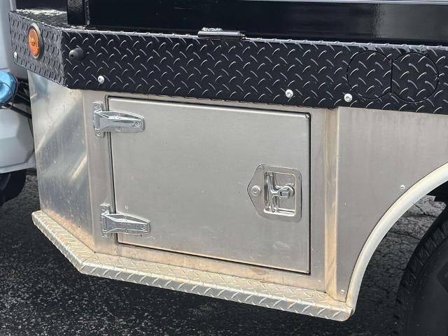 2024 RAM 3500 Chassis Cab SLT 4WD Crew Cab 60" CA 172.4" WB