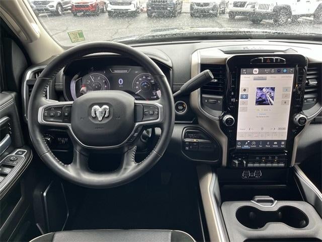 2024 RAM 3500 Chassis Cab Laramie 4WD Crew Cab 60" CA 172.4" WB