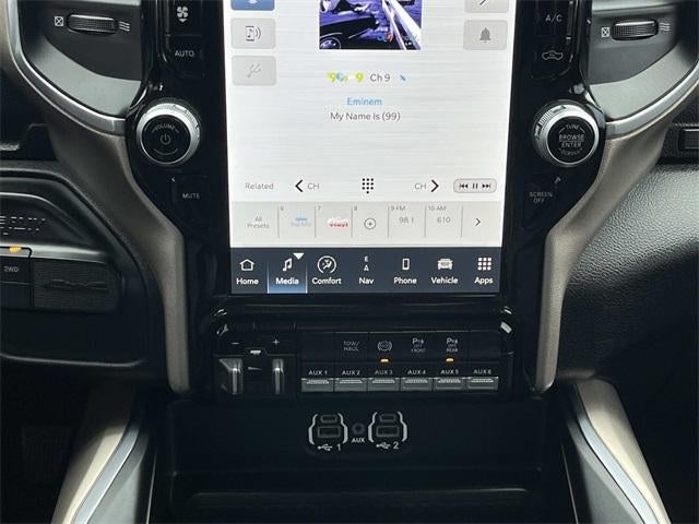 2024 RAM 3500 Chassis Cab Laramie 4WD Crew Cab 60" CA 172.4" WB