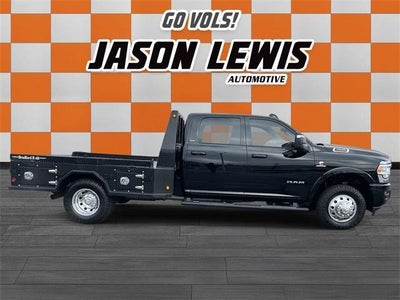 2024 RAM 3500 Chassis Cab Laramie 4WD Crew Cab 60" CA 172.4" WB