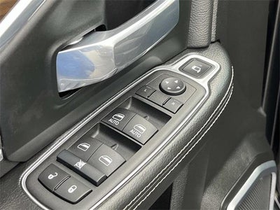 2024 RAM 3500 Chassis Cab Laramie 4WD Crew Cab 60" CA 172.4" WB